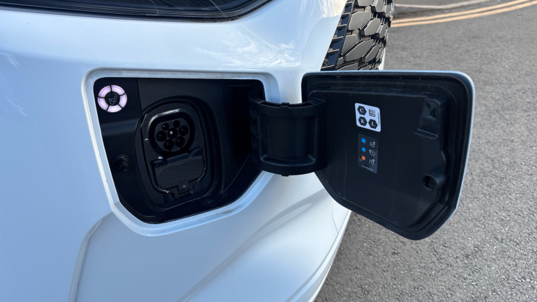 Ford Transit Custom E-320 L1 Rwd 100kW 65kWh H1 Van Limited Auto